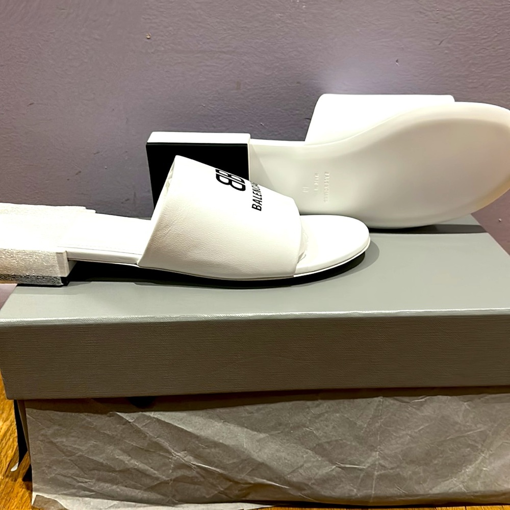 Never worn Balenciaga Sandals - Picture 2 of 4
